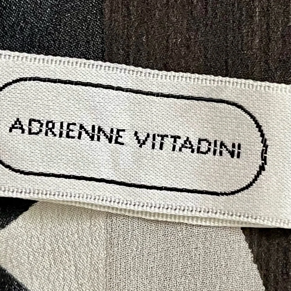 100% silk Adrienne Vittadini Elegant Black and White Scarf 32/33 inch